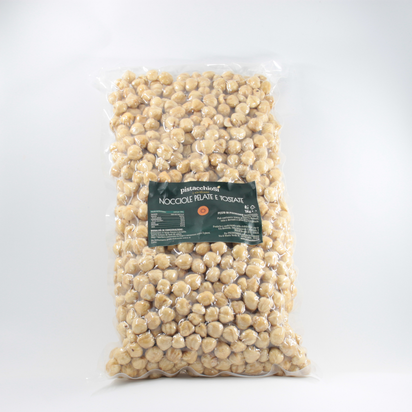 Nocciole tostate e pelate